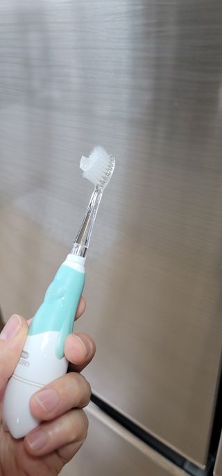 닥터데디스 안심불소 튼튼치약(청포도, 민트 중 택 1) 60g + 여행용 미니 치약 15g — 5점을 준 리뷰어가 2022년 7월 올린 사용 사진