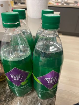 몽베스트 Montbest with Sparkling water Lime20병 — 5점을 준 리뷰어가 2021년 10월 올린 사용 사진