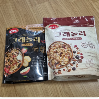 씨알푸드 씨알로 그래놀라 2종 후르츠+크랜베리 아몬드 — 5점을 준 리뷰어가 2022년 7월 올린 사용 사진
