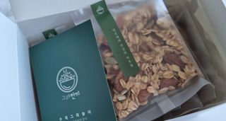 [그래한끼] 무설탕/저당 시리얼타입 수제그래놀라 (40gX10개) — 5점을 준 리뷰어가 2022년 8월 올린 사용 사진