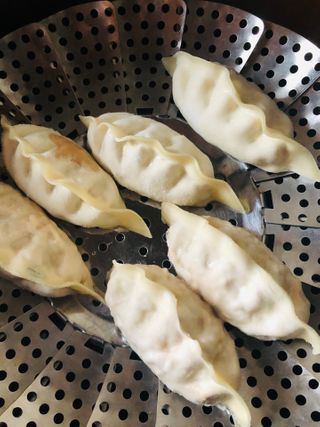 삼양냉동 [삼양] 얇은피불닭왕교자+얇은피까르보불닭왕교자 총4팩 — 5점을 준 리뷰어가 2021년 2월 올린 사용 사진