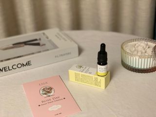 라라로즈데이 시즌2 천연 아로마오일 Y존 케어 속옷향수 이너퍼퓸 5ml  여성의 자존감을 UP시키자 — 5점을 준 리뷰어가 2021년 9월 올린 사용 사진