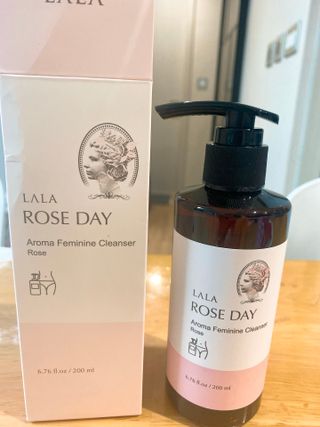 라라로즈데이 시즌2 여성청결제 200ml 아로마 페미민 클렌저, 독일더마인증 — 5점을 준 리뷰어가 2021년 9월 올린 사용 사진