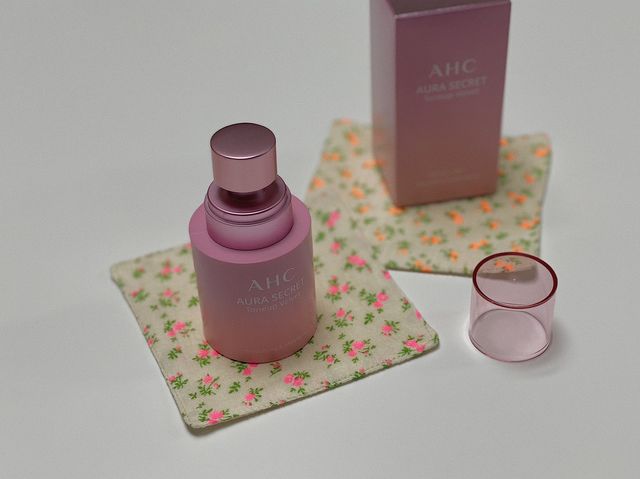 AHC 아우라 시크릿 톤업 벨벳 리뷰 사진
