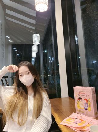 [숨그림]  덴탈마스크 짱구 우리아이 그리고 내가 쓰는 믿을수있는 케릭터 마스크  16종 — 5점을 준 리뷰어가 2021년 11월 올린 사용 사진