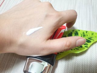 약손명가코스메틱 에오스보떼 스피드터치 선크림 50ml — 4.5점을 준 리뷰어가 2021년 8월 올린 사용 사진