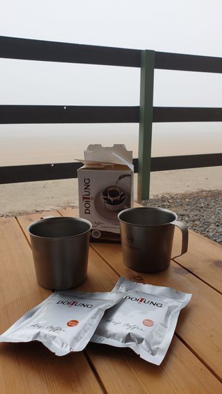 도이퉁 드립백 커피 60g 다크로스트 미디움로스트 — 3점을 준 리뷰어가 2021년 3월 올린 사용 사진