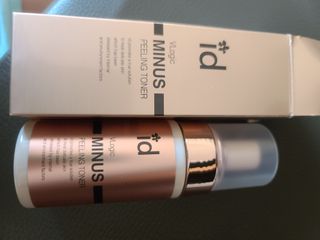 아이디플라코스메틱 아이디 브이로직 마이너스 필링 토너 110ml — 5점을 준 리뷰어가 2022년 1월 올린 사용 사진