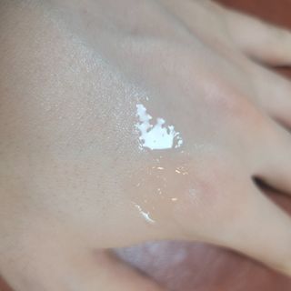 썸헤어 / SUMHAIR 썸헤어 써밋 안티 헤어로스 토닉 — 4.5점을 준 리뷰어가 2021년 6월 올린 사용 사진