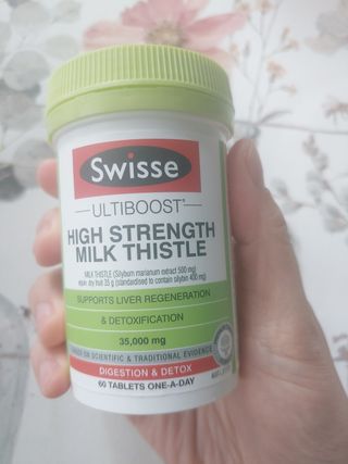Swisse 스위스 고함량 밀크씨슬 35,000mg 60정 — 4.5점을 준 리뷰어가 2021년 11월 올린 사용 사진
