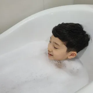 버블데이 배쓰밤 거품입욕제 버블바 6종 — 5점을 준 리뷰어가 2021년 9월 올린 사용 사진