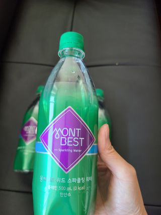 몽베스트 Montbest with Sparkling water Plain 20병 — 5점을 준 리뷰어가 2021년 10월 올린 사용 사진