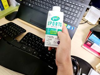 셀렉스스포츠 셀렉스 스포츠 웨이 프로틴 초콜릿 _ 330ml x 12팩 — 5점을 준 리뷰어가 2021년 4월 올린 사용 사진