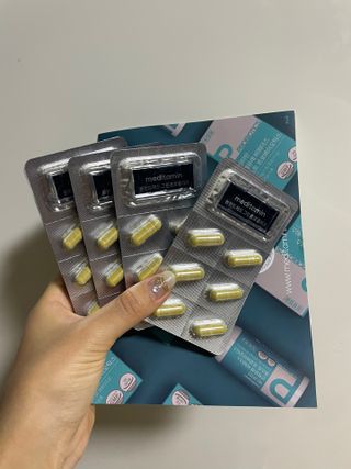 메디타민 원헌드레드 그린프로폴리스 — 5점을 준 리뷰어가 2021년 11월 올린 사용 사진