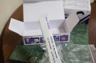 케이퓨리 아나파코 코로나 타액 자가 진단키트 1회분 3개 — 5점을 준 리뷰어가 2023년 4월 올린 사용 사진