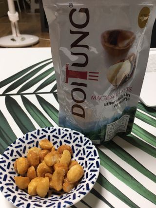 도이퉁 마카다미아 넛 90g  로얄 마카넛 오리지널 쏠트 허니 — 4.5점을 준 리뷰어가 2021년 9월 올린 사용 사진