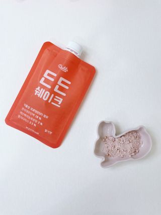 [덜다] 든든 식물성 단백질 쉐이크 40g X 7입 (곡물/딸기) — 5점을 준 리뷰어가 2023년 8월 올린 사용 사진