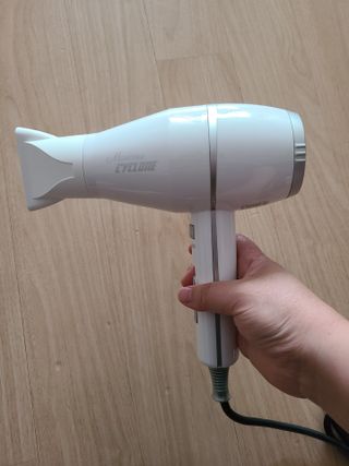 에프에이치아이코리아 마르세이유 사이클론 드라이기 — 4점을 준 리뷰어가 2021년 6월 올린 사용 사진