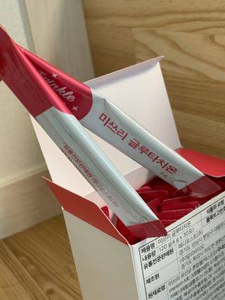 메디포스트 모비타 미쓰리 글루타치온 30포 — 5점을 준 리뷰어가 2023년 1월 올린 사용 사진