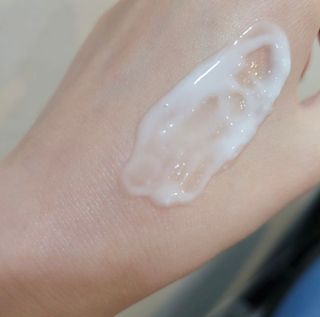 랑벨 수퍼내츄럴 아쿠아 수딩 크림 100ml — 4.5점을 준 리뷰어가 2022년 5월 올린 사용 사진