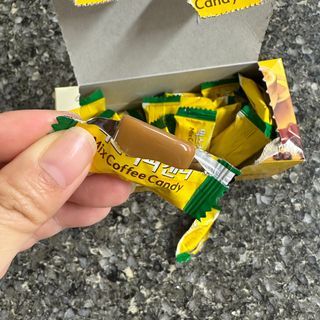 (주) 피치코리아 믹스커피캔디76g x2개입 — 5점을 준 리뷰어가 2022년 11월 올린 사용 사진