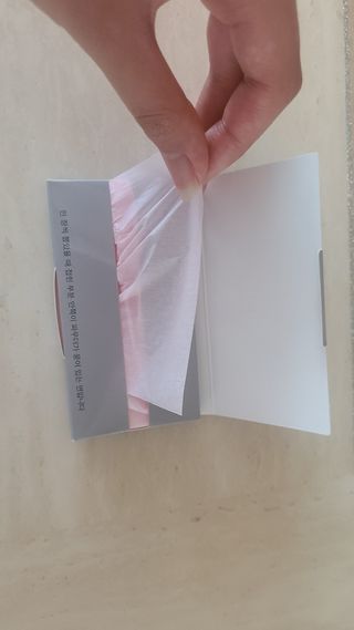 [갸스비] 메이크업은 그대로, 피지만 쏙 - BB킵 오일컨트롤 파우더 페이퍼 — 5점을 준 리뷰어가 2021년 7월 올린 사용 사진