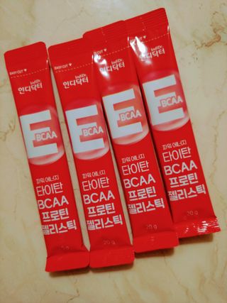 [인디닥터] 타이탄 BCAA 프로틴 젤리스틱 — 4.5점을 준 리뷰어가 2022년 5월 올린 사용 사진