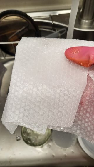 부직포나라 중금속유해물질ZERO 뜯어쓰는 주방 일회용수세미 60매 2매 — 5점을 준 리뷰어가 2022년 11월 올린 사용 사진