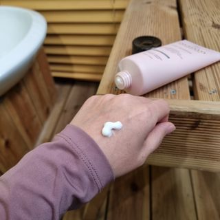 오투에니원 인컨보 바디 퍼퓸 크림 200ml — 5점을 준 리뷰어가 2022년 12월 올린 사용 사진