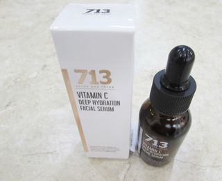 [세븐원쓰리 713] 피부톤을 속부터 밝게 피누스 비타민C 딥 하이드레이션 세럼 — 5점을 준 리뷰어가 2021년 10월 올린 사용 사진