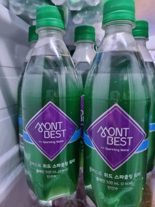 몽베스트 Montbest with Sparkling water Plain 20병 — 5점을 준 리뷰어가 2022년 7월 올린 사용 사진