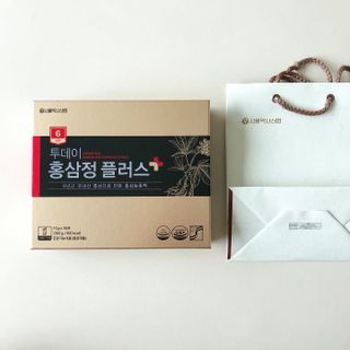 서울약사신협_투데이홍삼정플러스스틱_10g x 30포 — 5점을 준 리뷰어가 2021년 5월 올린 사용 사진