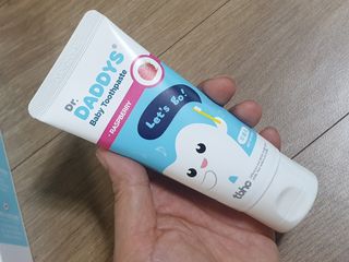 닥터데디스 안심무불소 베이비치약 60g + 여행용 미니 치약 15g — 5점을 준 리뷰어가 2022년 8월 올린 사용 사진