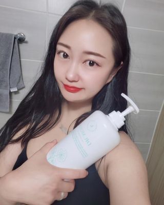 [닥터문] 센텔라 시카케어 화이트머스크 바디워시 1000ml — 5점을 준 리뷰어가 2023년 7월 올린 사용 사진