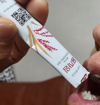 하루 1포로 콜레스테롤, 유산균, 고역가 소화효소까지 한번에 섭취! 다온바이오 홍자임 1개월분(30포) — 5점을 준 리뷰어가 2022년 12월 올린 사용 사진