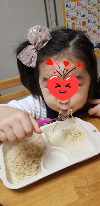 [풀무원] 자연은맛있다 정면, 백면, 홍면  세트 — 5점을 준 리뷰어가 2021년 4월 올린 사용 사진