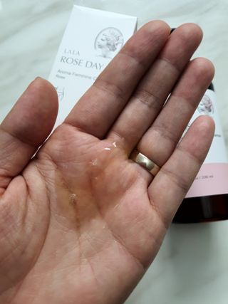 라라로즈데이 시즌2 여성청결제 200ml 아로마 페미민 클렌저, 독일더마인증 — 5점을 준 리뷰어가 2021년 8월 올린 사용 사진