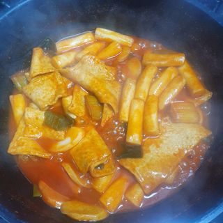 응큼떡볶이 — 3점을 준 리뷰어가 2021년 3월 올린 사용 사진