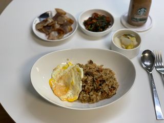한성기업 무볼레 왕건더기 볶음밥 갈릭스테이크 — 5점을 준 리뷰어가 2021년 10월 올린 사용 사진