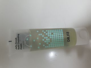 닥터에프파이브 젤리스크럽 소프트 클렌징폼 120ml — 3.5점을 준 리뷰어가 2022년 5월 올린 사용 사진