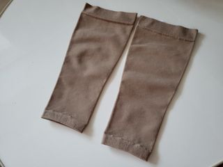 시그바리스 다이나벤 의료용 압박 스타킹 [종아리형] 여름철 다리 붓기 관리 하지정맥류 예방 — 5점을 준 리뷰어가 2024년 6월 올린 사용 사진