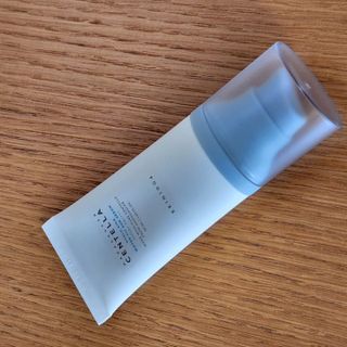 [스킨1004] 마다가스카르 센텔라 히알루-시카 워터핏 선세럼 50ml — 5점을 준 리뷰어가 2024년 5월 올린 사용 사진