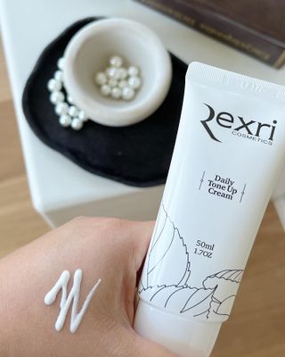 렉스리 데일리 톤업 크림 Rexri Daily Tone Up Cream — 5점을 준 리뷰어가 2022년 9월 올린 사용 사진