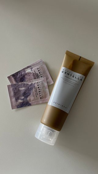 스킨1004 [SKIN1004] 마다가스카르 센텔라 앰플 폼 125ml — 5점을 준 리뷰어가 2024년 8월 올린 사용 사진