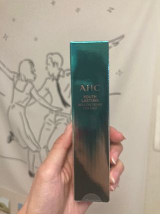 [NEW 탄력유턴 아이크림] AHC 유스 래스팅 리얼 아이크림 포 페이스 — 5점을 준 리뷰어가 2021년 3월 올린 사용 사진