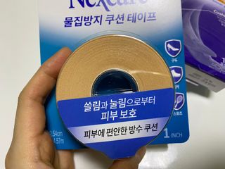 3M 넥스케어 물집방지쿠션테이프 1매 + 물집방지패드 10매 — 5점을 준 리뷰어가 2024년 4월 올린 사용 사진