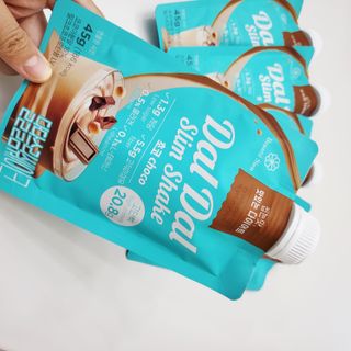 달달슬림쉐이크 [블로그]달달슬림 맛있는 단백질 쉐이크 파우치 다이어트 식사대용 프로틴 파우더 보충제 — 5점을 준 리뷰어가 2025년 10월 올린 사용 사진