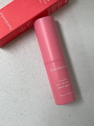 스킨큐어 산다화 카멜리아 안티 링클 멀티밤 — 5점을 준 리뷰어가 2022년 11월 올린 사용 사진