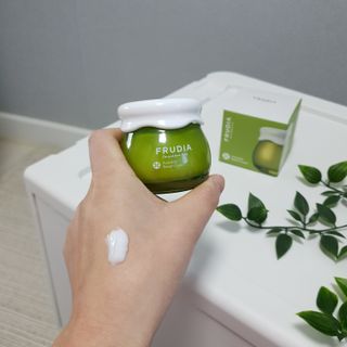 [후르디아] 민감피부 수분크림 비건 아보카도 크림 — 5점을 준 리뷰어가 2022년 1월 올린 사용 사진