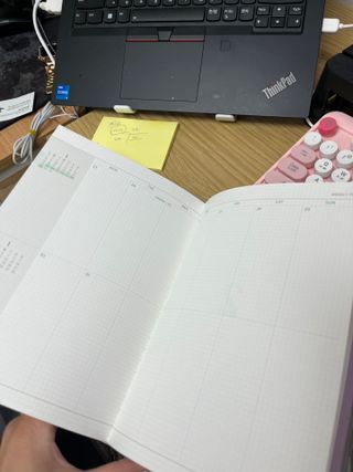 리훈 2023년 아이라이크 모눈 다이어리 미니달력 세트 — 5점을 준 리뷰어가 2022년 11월 올린 사용 사진